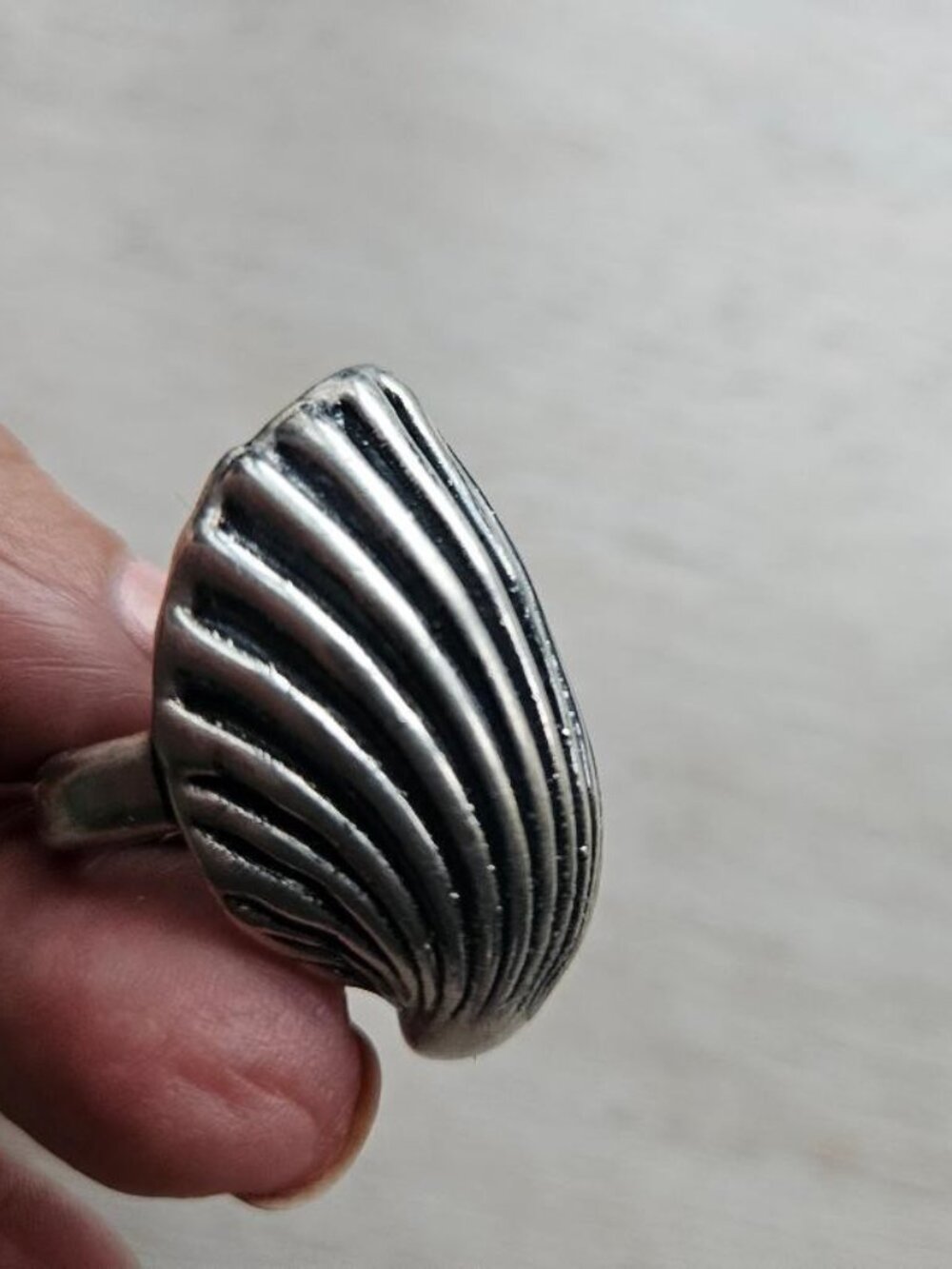 Statement Shell Silver Ring - Picture 2 of 11